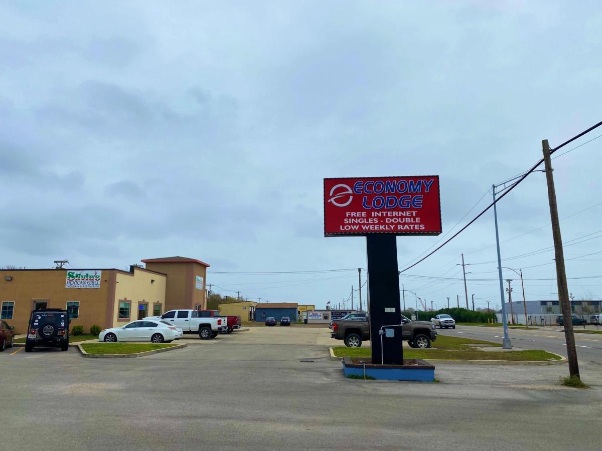 Economy Lodge Texas City Refinery Exterior photo